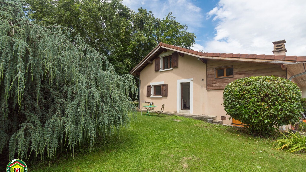 Photo of Outdoor in Brie-et-Angonnes
