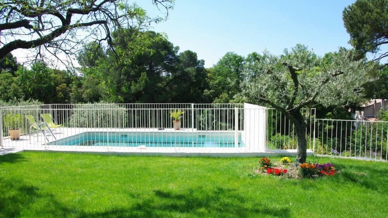 Photo of Outdoor in Saint-Pierre-de-Vassols