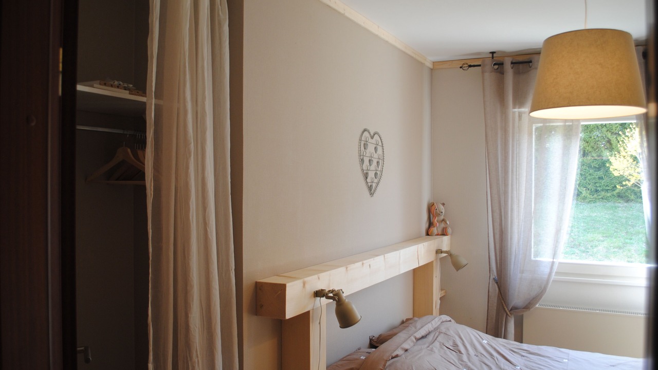 Photo of Bedroom in Les Hopitaux-Neufs