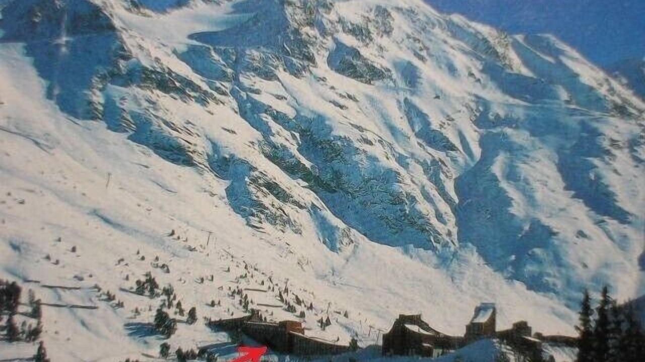 Photo of Outdoor in Arc-2000