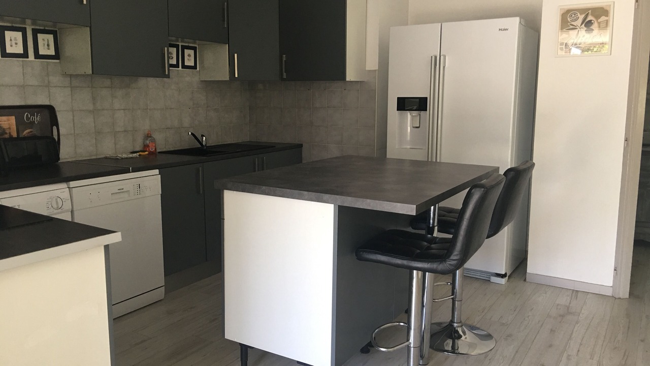 Photo of Kitchen in Saint-Barthelemy-de-Vals