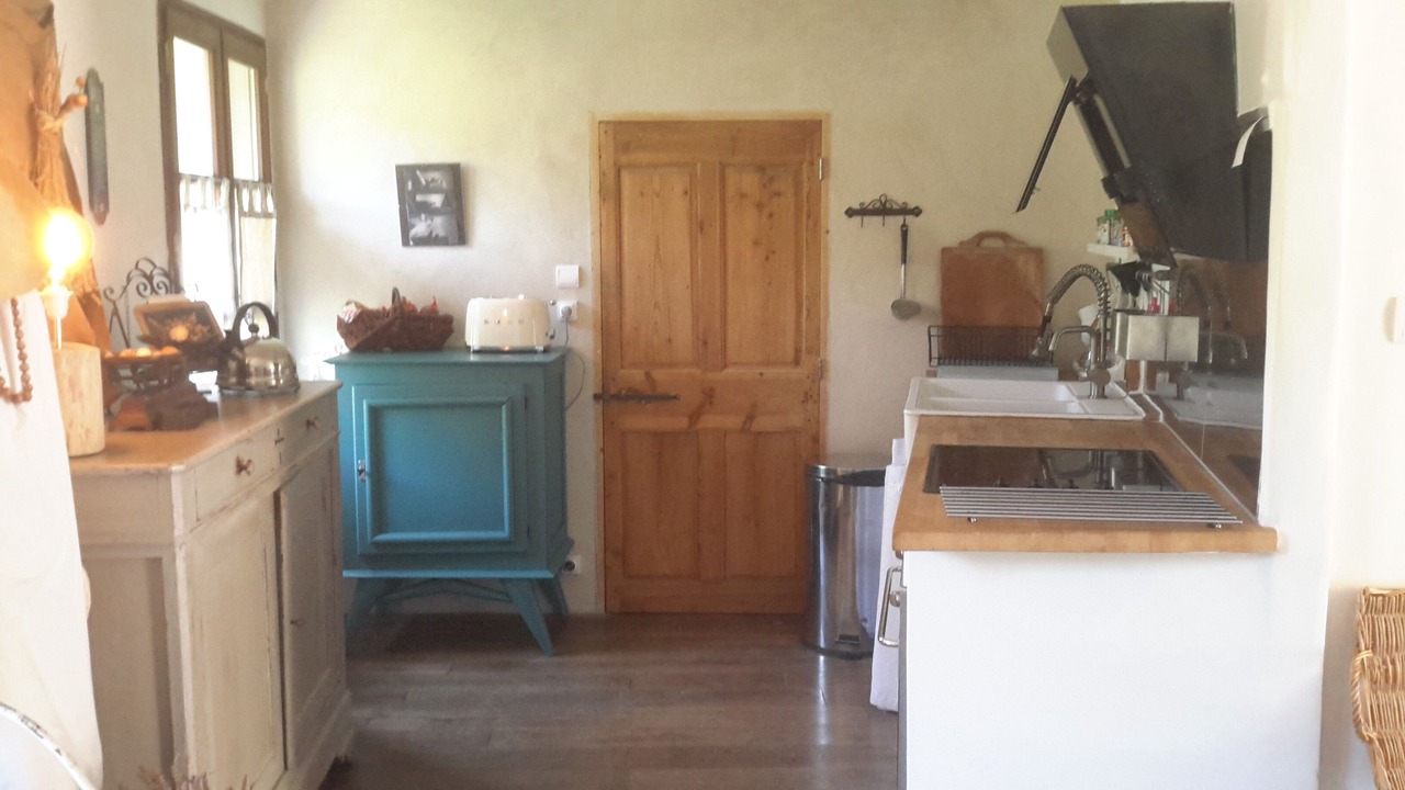 Photo of Kitchen in Beaumont-du-Ventoux