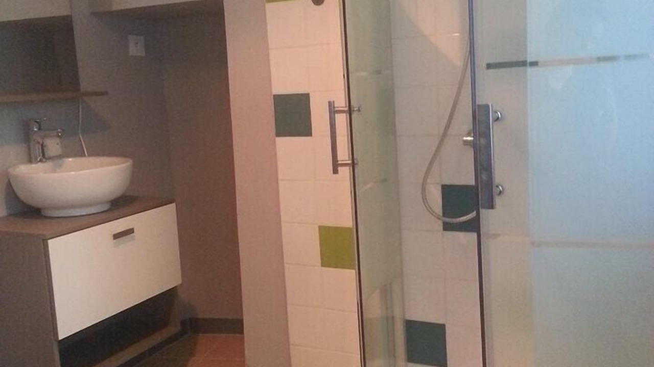 Photo of Bathroom in Saint-Pierre-de-Vassols