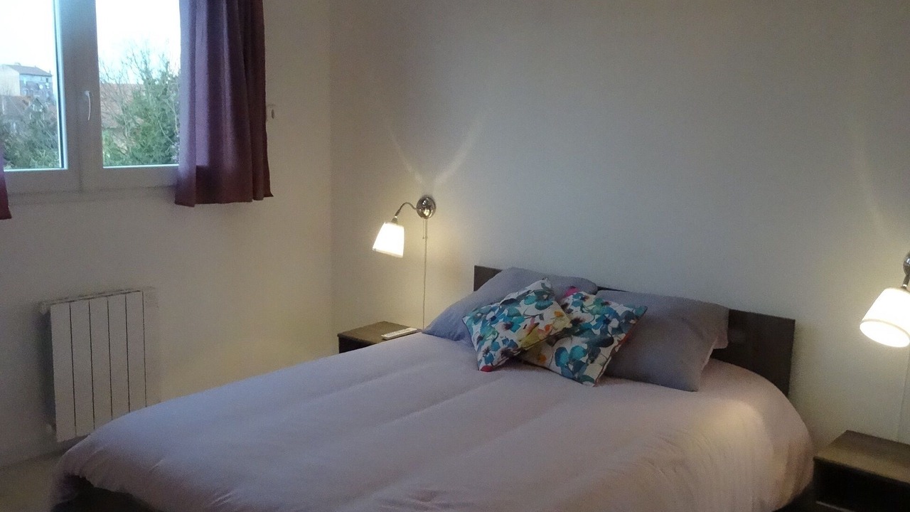 Photo of Bedroom in Villeneuve-le-Roi