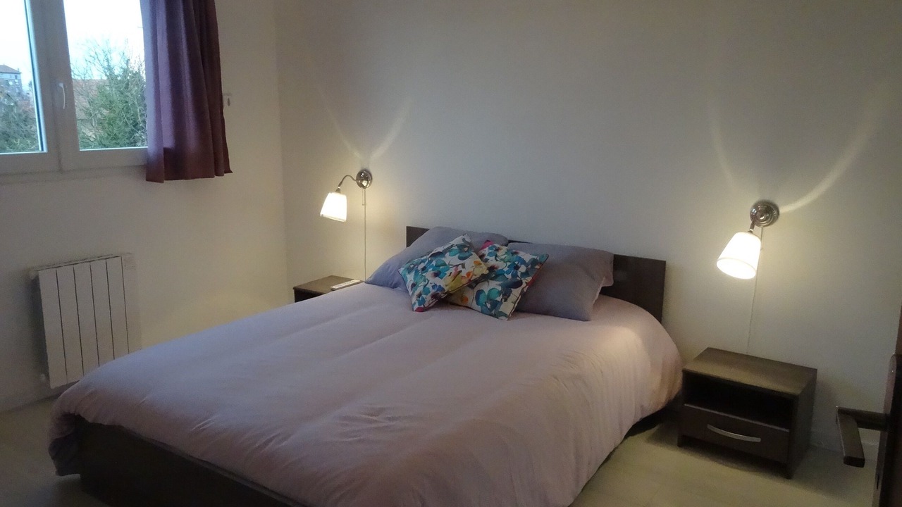 Photo of Bedroom in Villeneuve-le-Roi