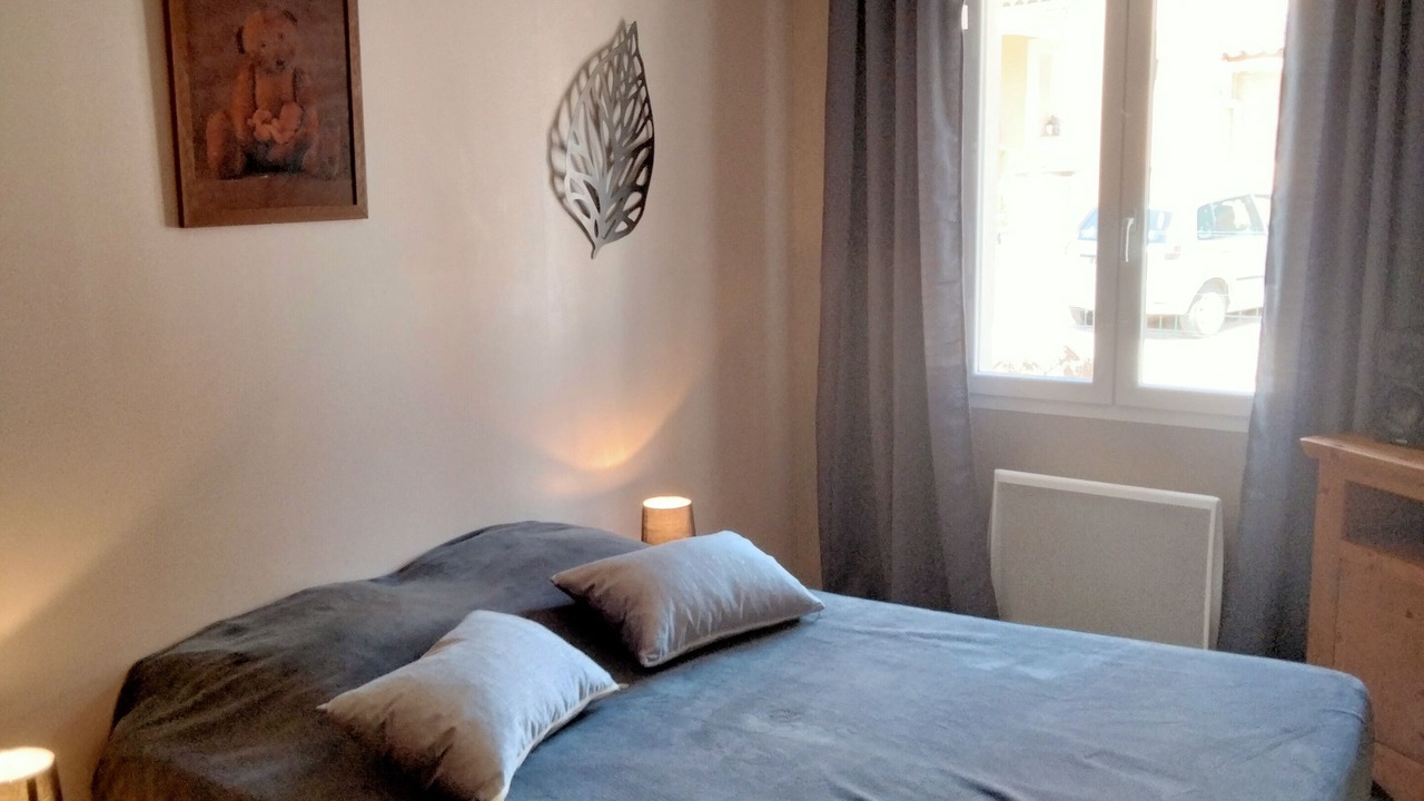 Photo of Bedroom in Beaumes-de-Venise
