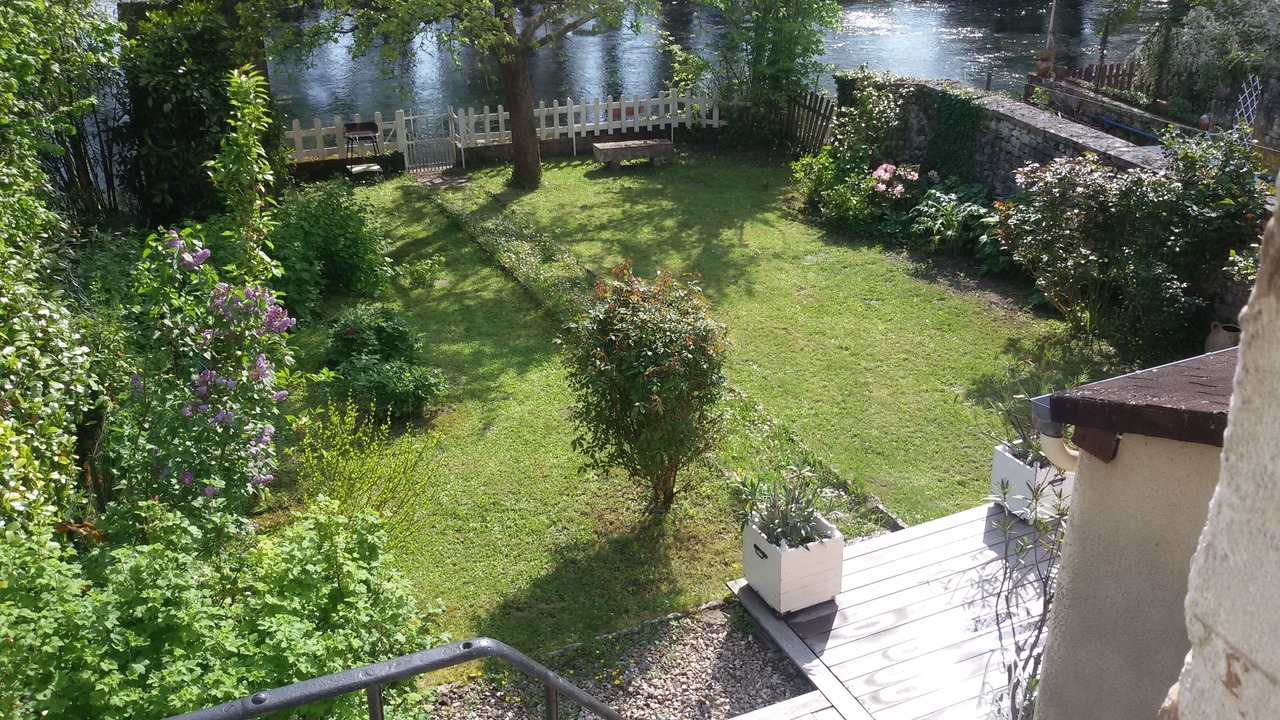 Photo of Outdoor in Druyes-les-Belles-Fontaines