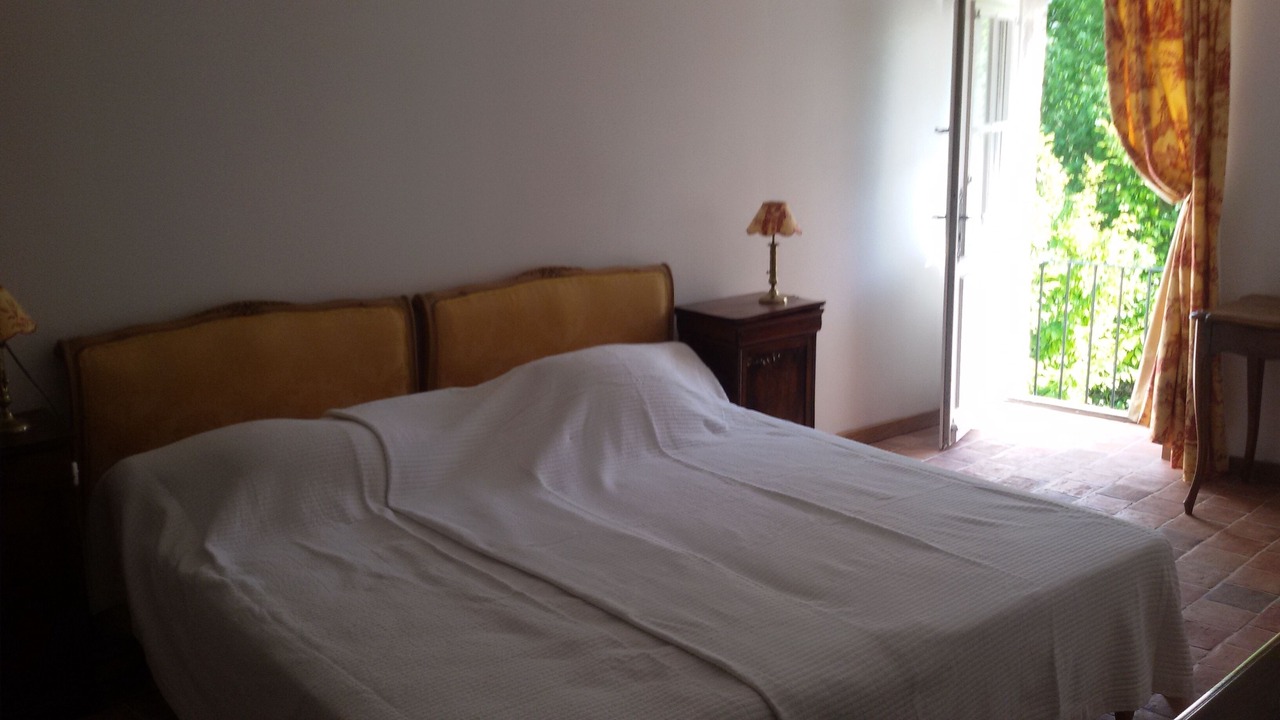 Photo of Bedroom in Druyes-les-Belles-Fontaines