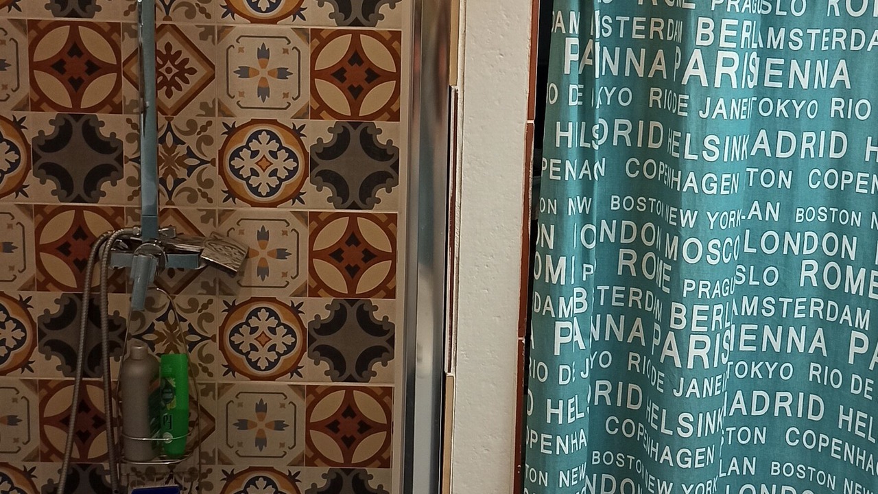 Photo of Bathroom in Sainte-Cecile-les-Vignes