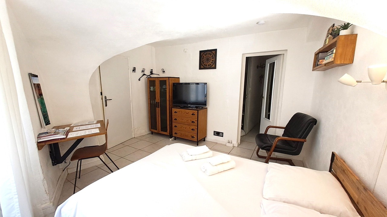Photo of Bedroom in Saint-Paul-Trois-Chateaux
