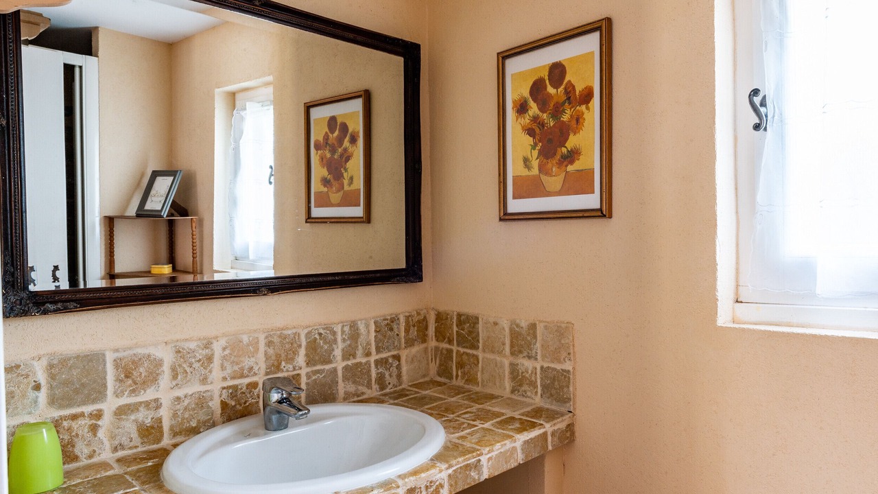 Photo of Bathroom in Clansayes