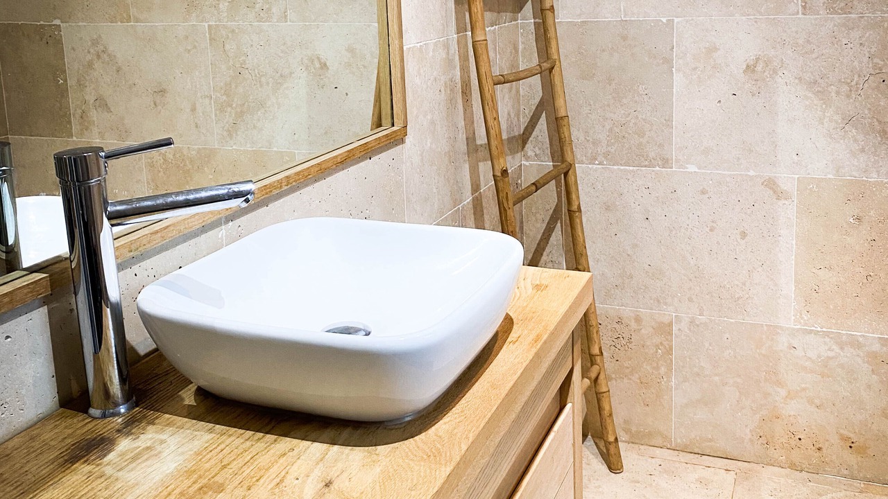 Photo of Bathroom in Caromb