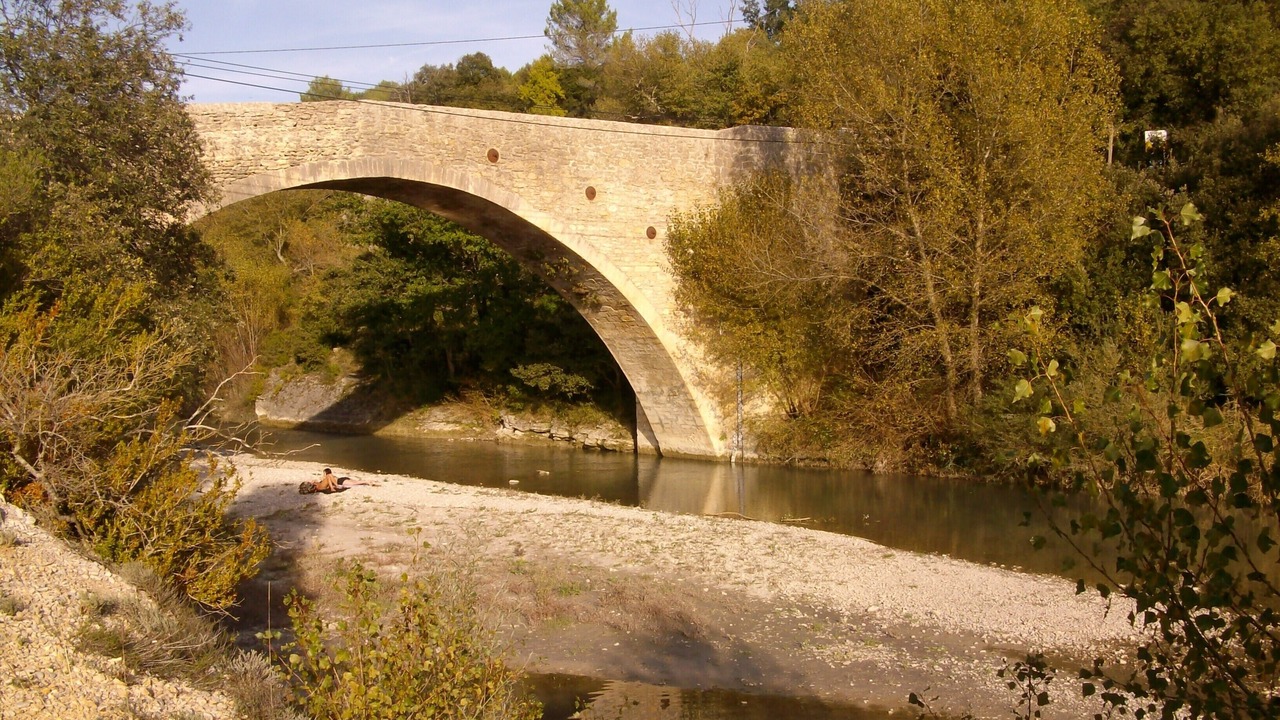 Photo of Outdoor in Entrechaux