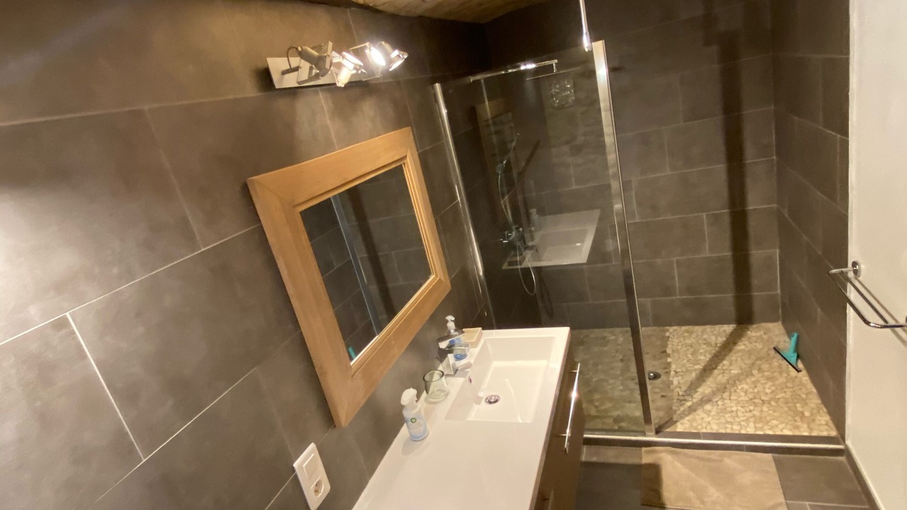 Photo of Bathroom in Roynac