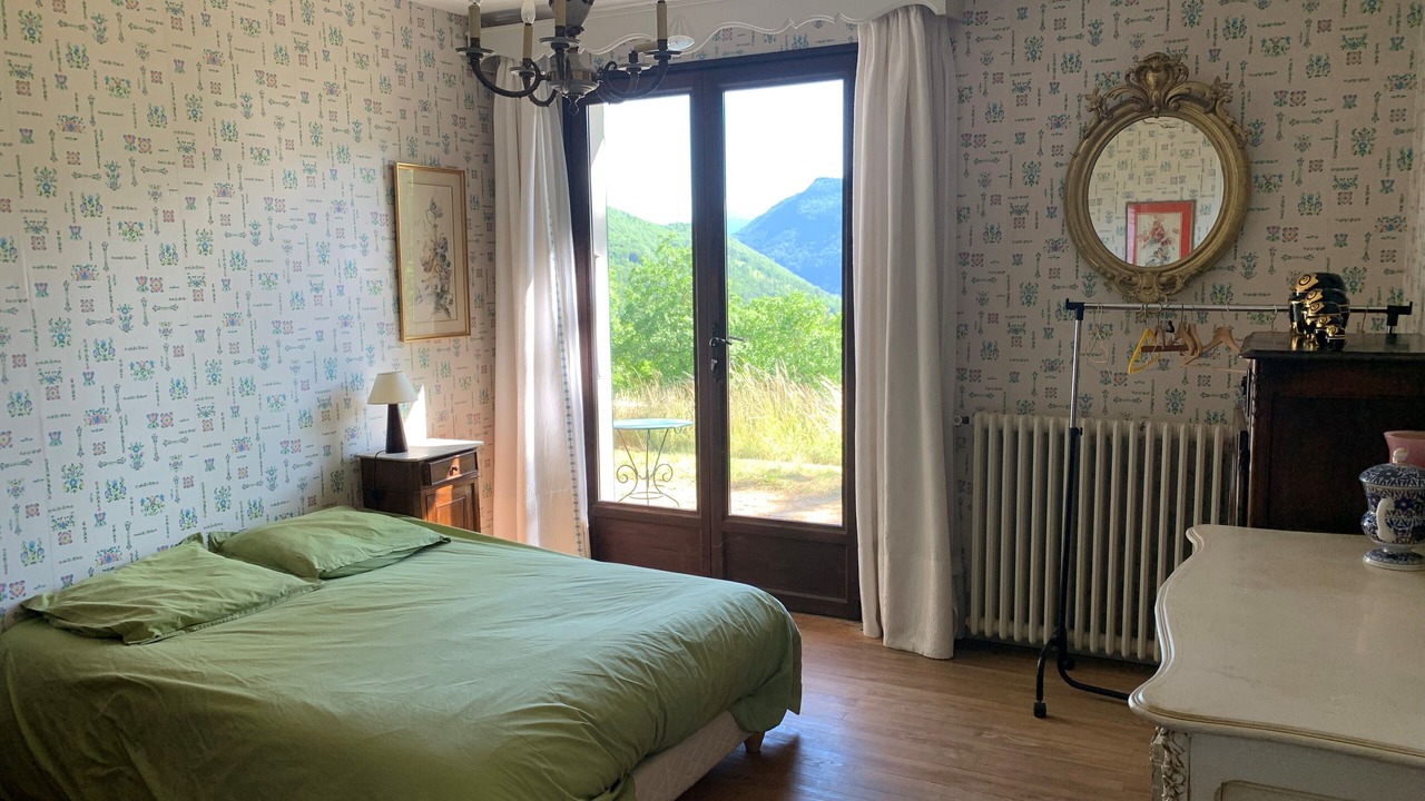 Photo of Others in Chateau-Bernard