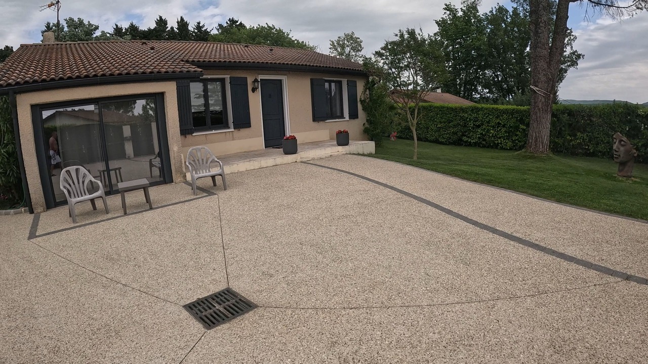 Photo of Patio Balcony in Montboucher-sur-Jabron