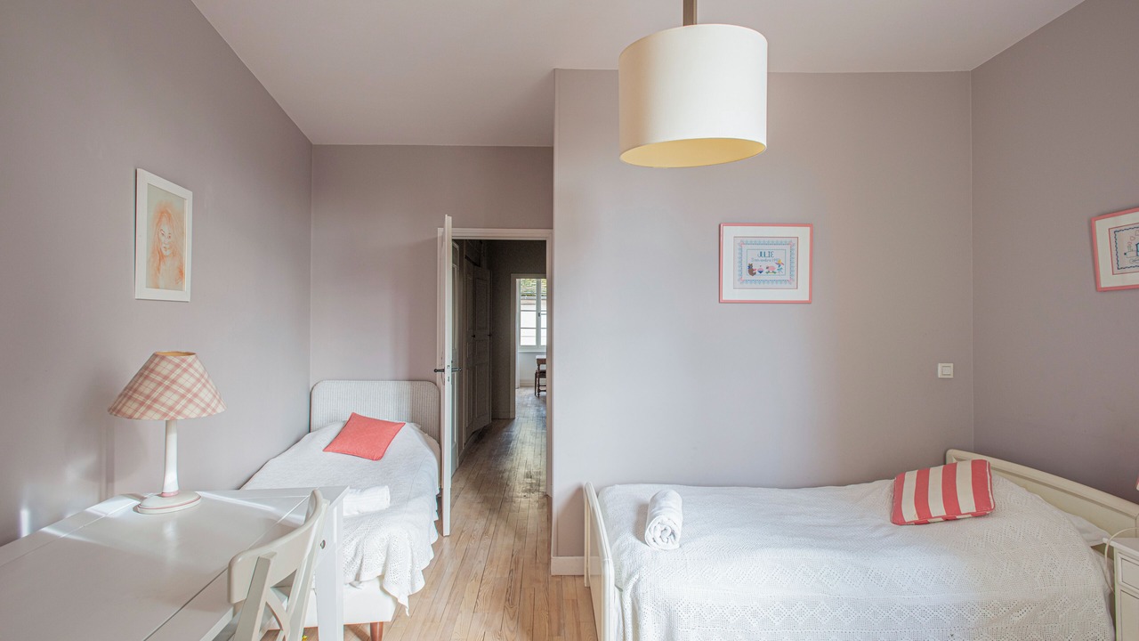 Photo of Bedroom in Saint-Gengoux-le-National