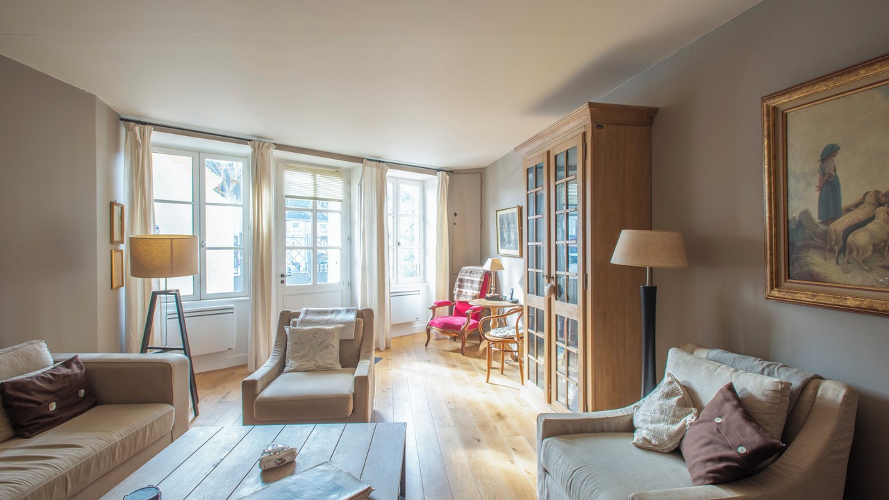 Photo of Livingroom in Saint-Gengoux-le-National