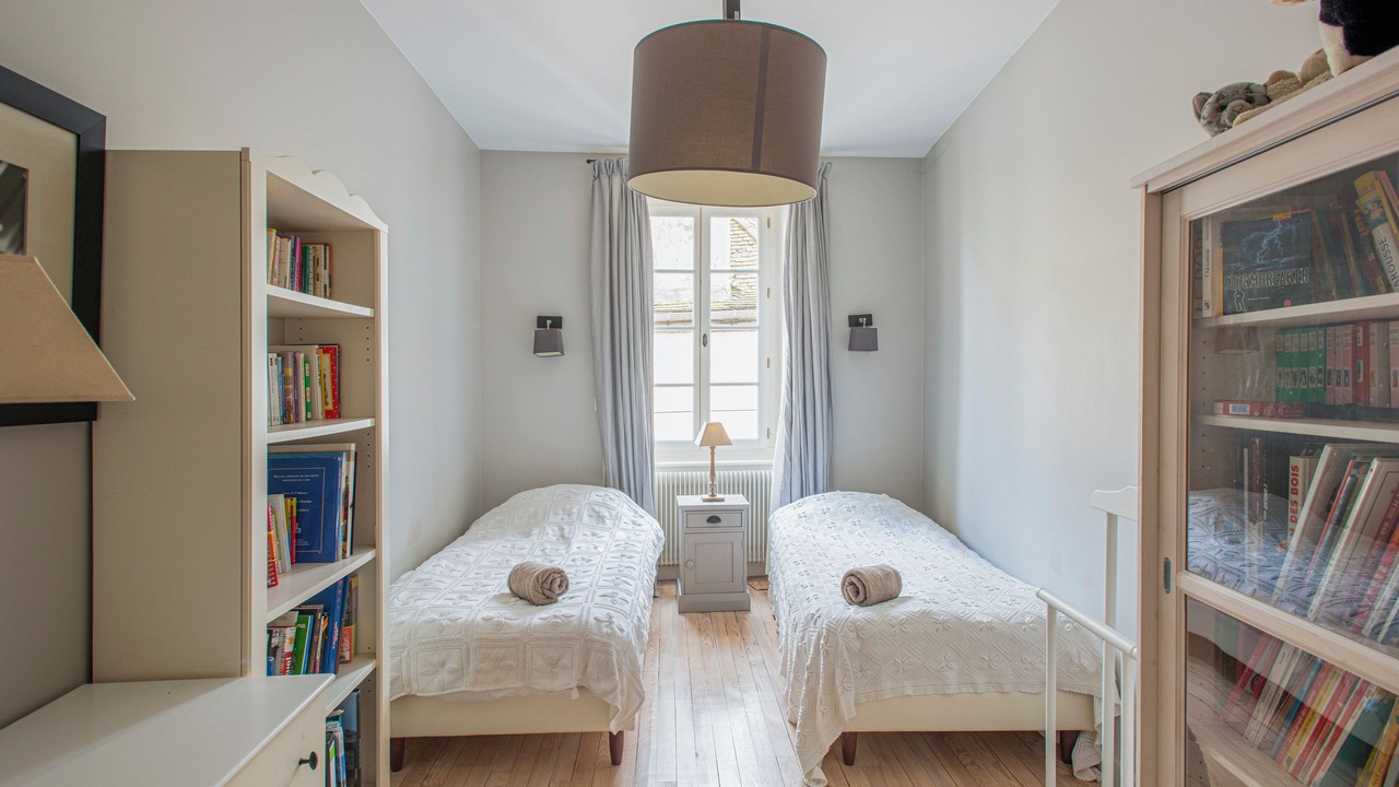 Photo of Bedroom in Saint-Gengoux-le-National