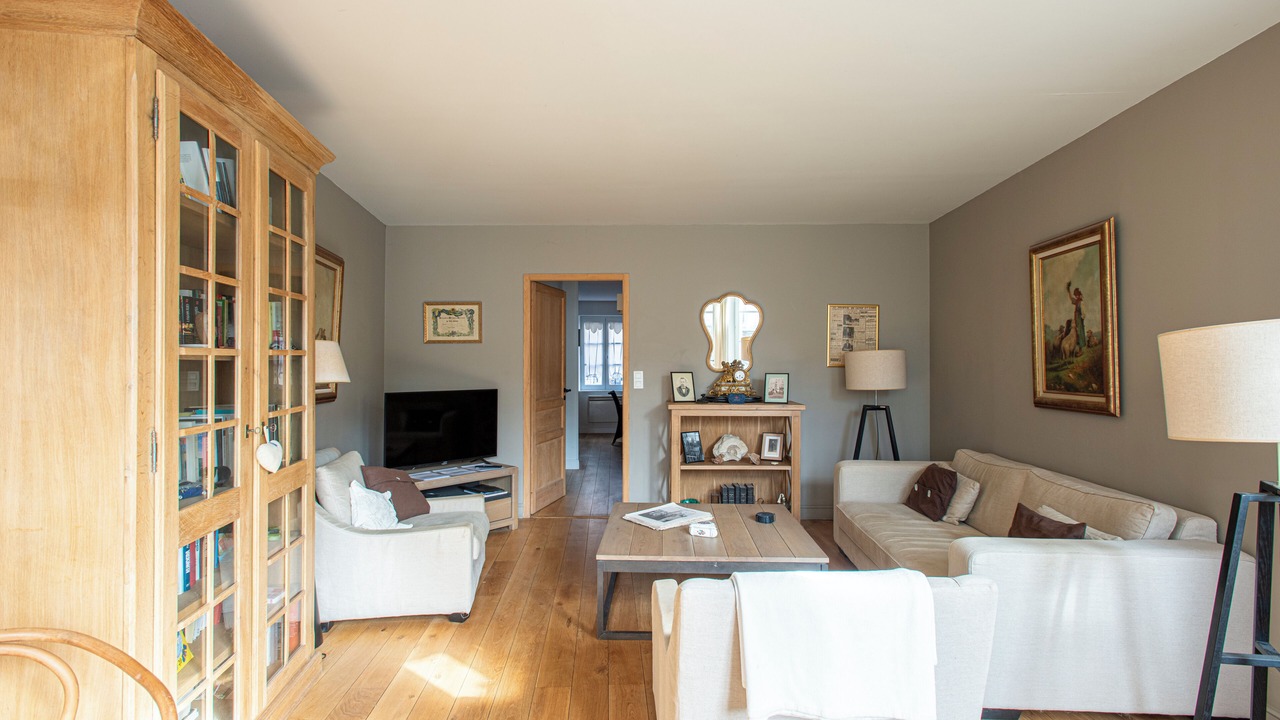 Photo of Livingroom in Saint-Gengoux-le-National