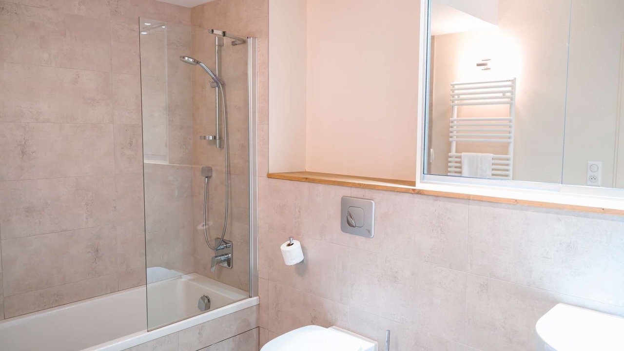 Photo of Bathroom in Castelnau-de-Montmiral