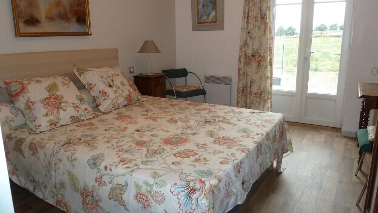 Photo of Bedroom in Monetay-sur-Loire