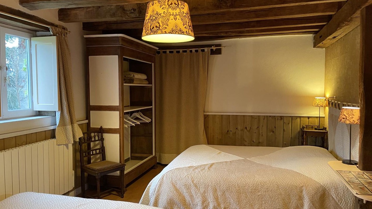 Photo of Bedroom in Noyant-d'Allier