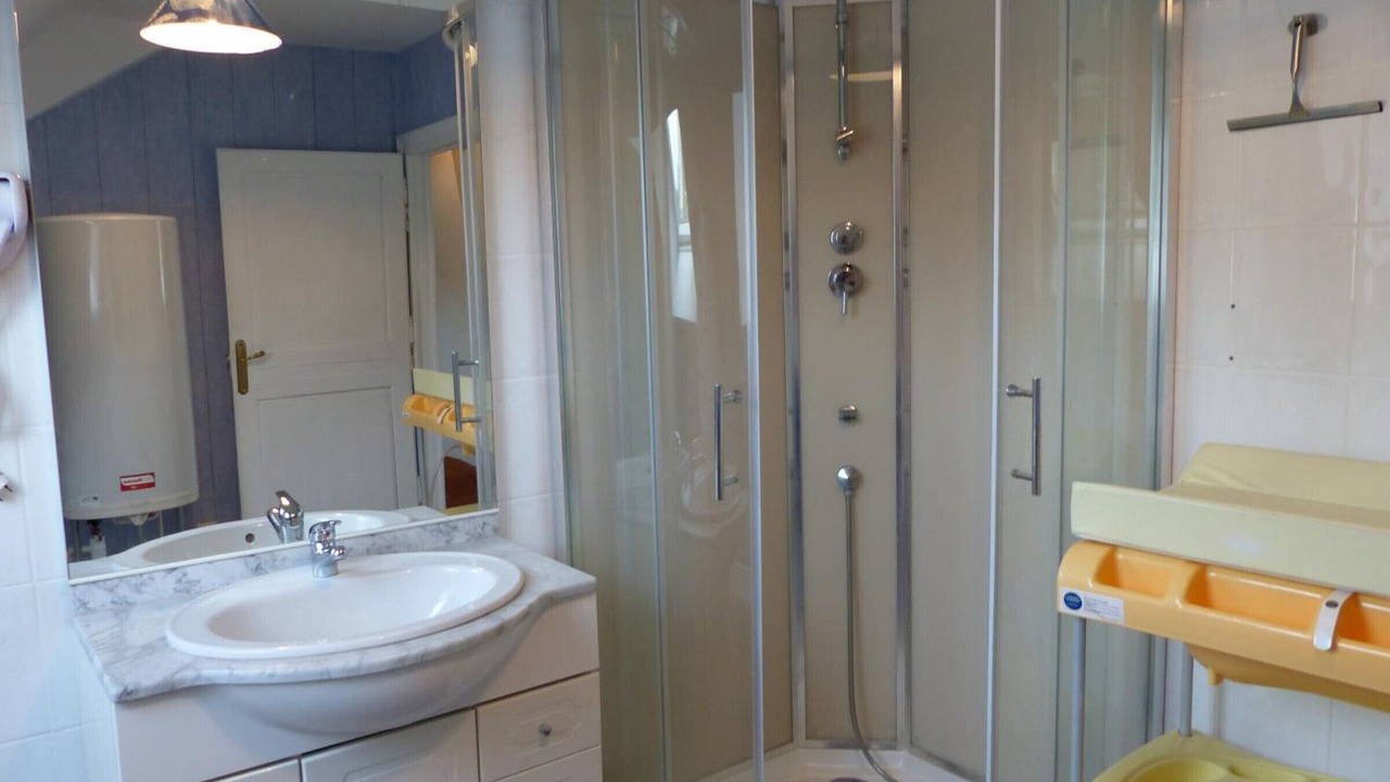 Photo of Bathroom in Dompierre-sur-Besbre