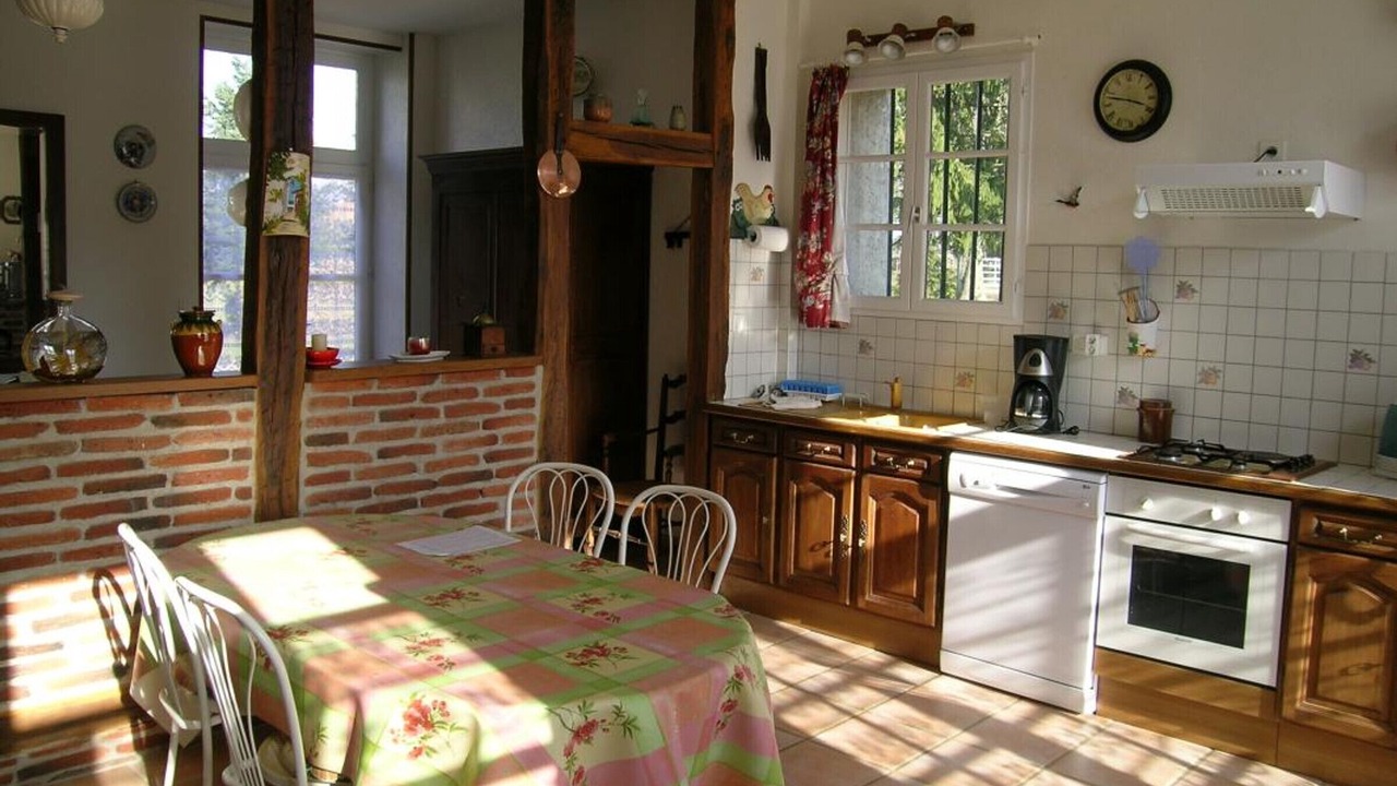 Photo of Kitchen in Dompierre-sur-Besbre
