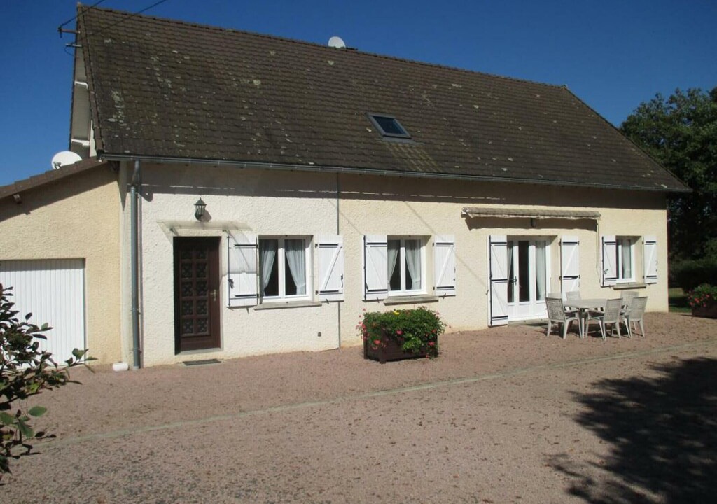 Photo of Buildings in Monetay-sur-Loire