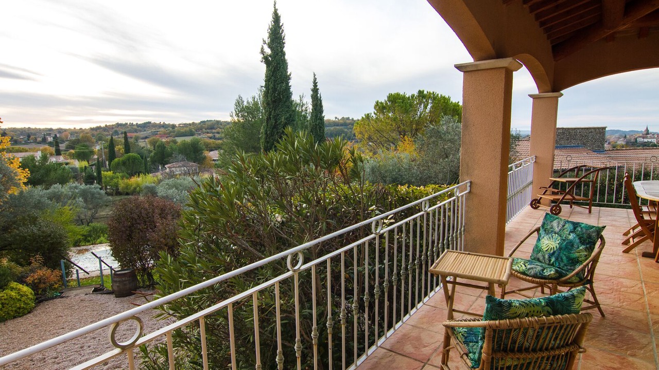 Photo of Patio Balcony in Malemort-du-Comtat