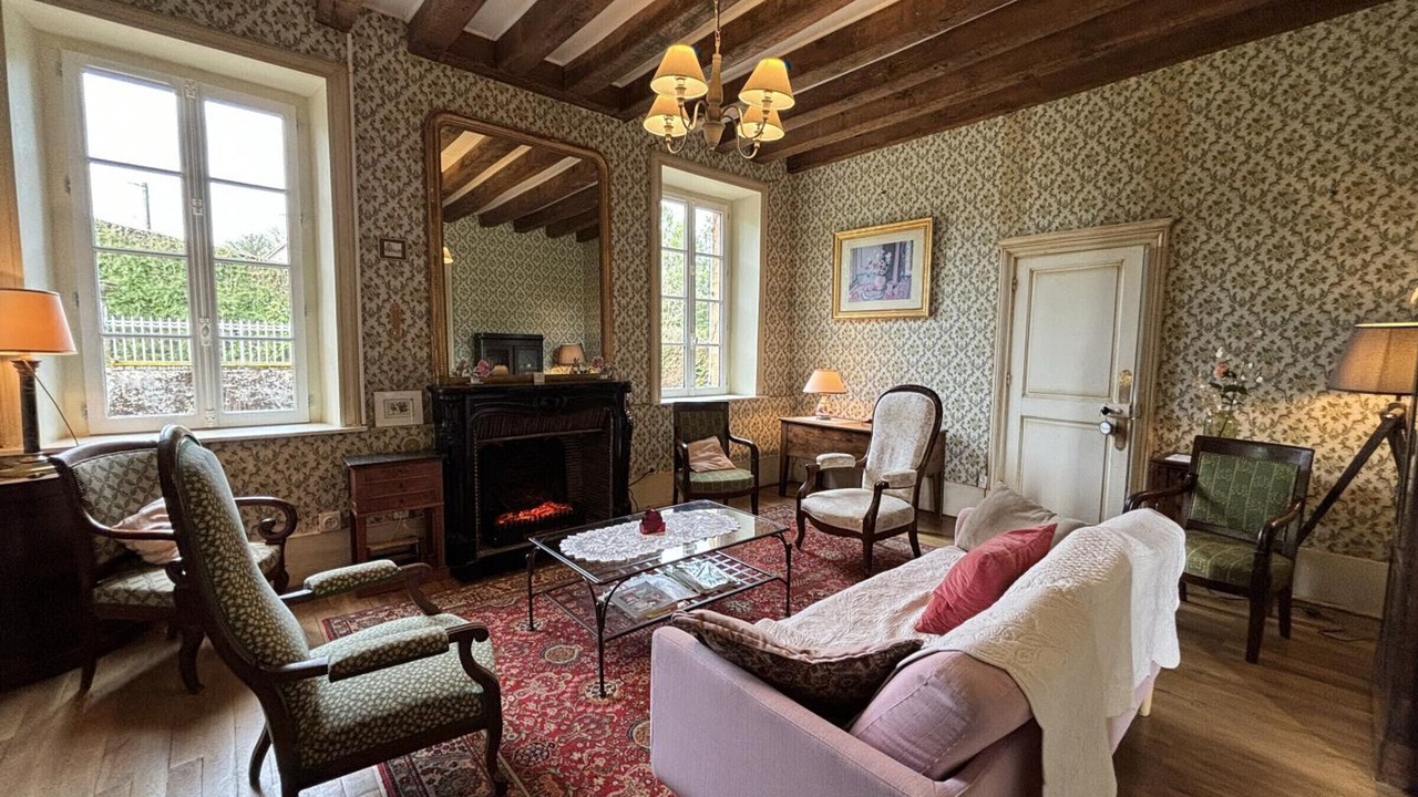 Photo of Livingroom in Deux-Chaises