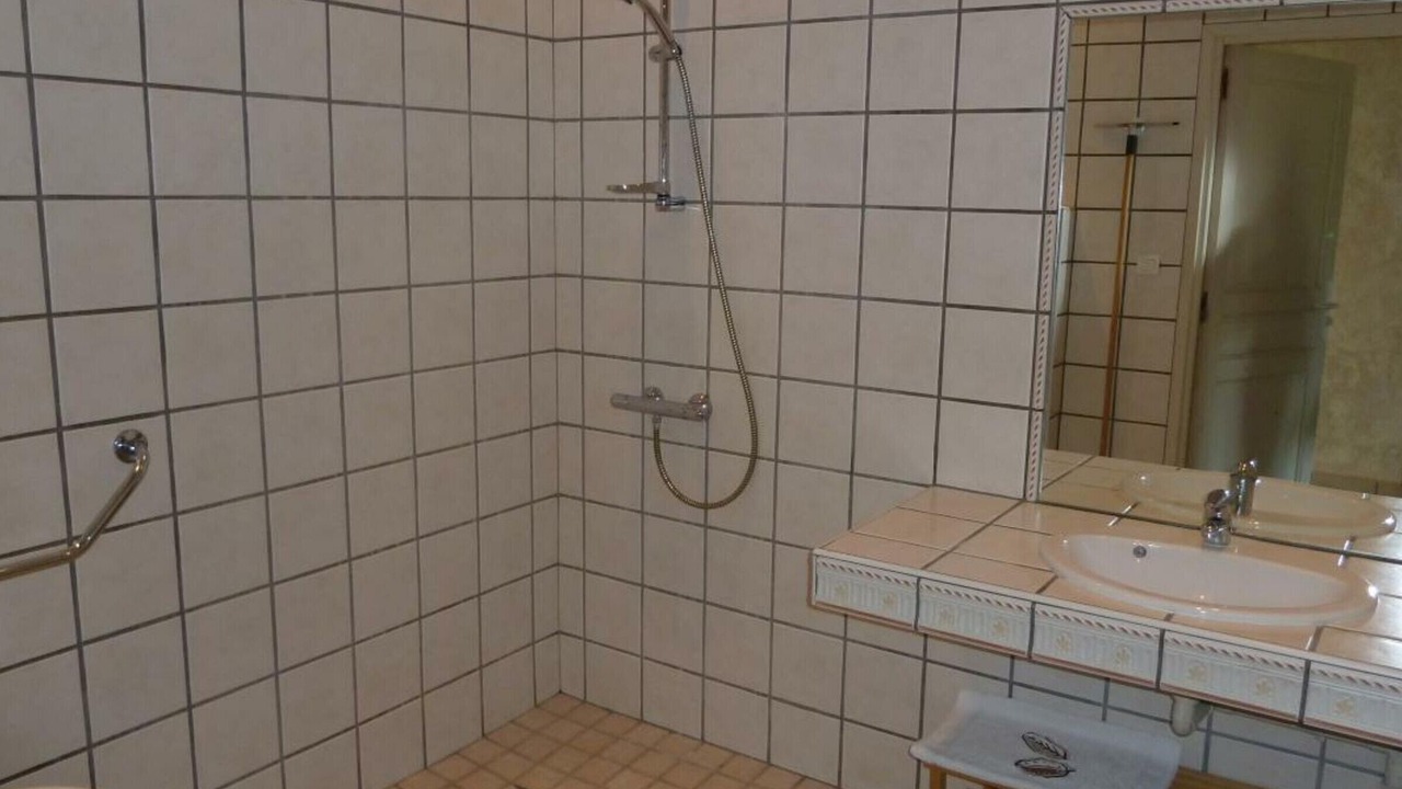 Photo of Bathroom in Saint-Haon-le-Vieux