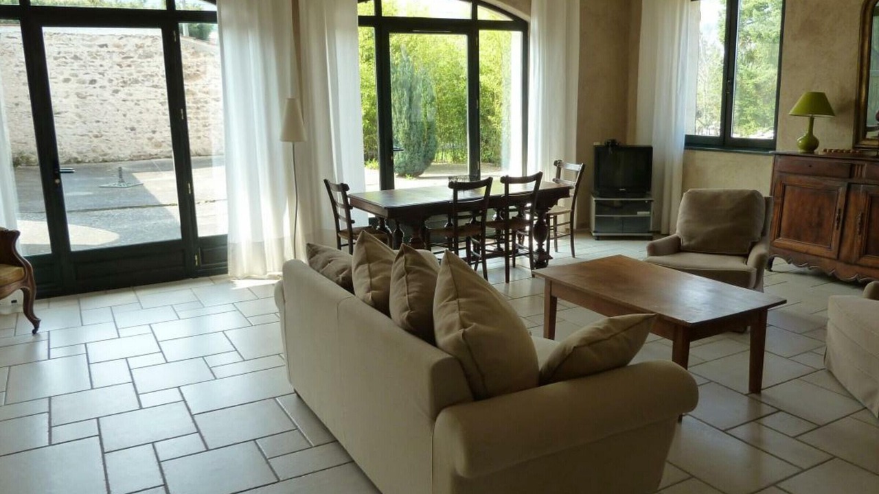 Photo of Livingroom in Saint-Haon-le-Vieux