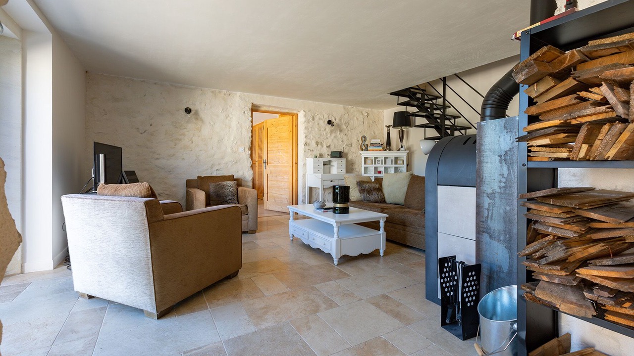 Photo of Livingroom in Aleyrac