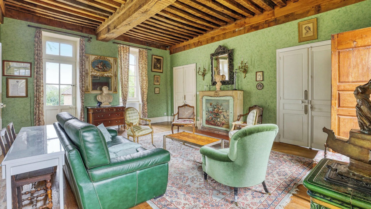 Photo of Livingroom in Lucenay-les-Aix