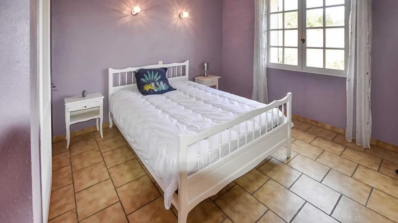 Photo of Bedroom in Loriol-du-Comtat