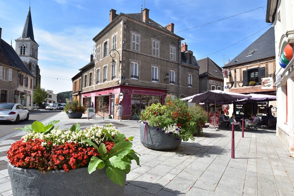 Photo of Buildings in Cuzy