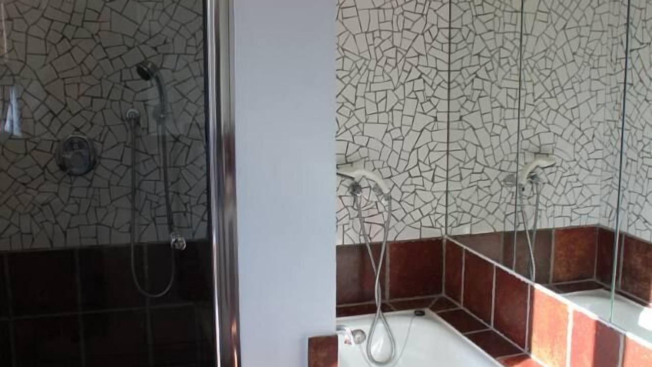 Photo of Bathroom in La Roque-sur-Pernes