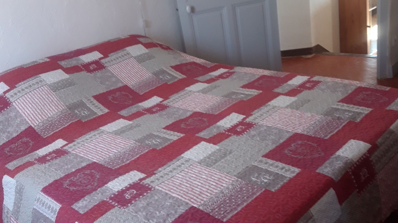 Photo of Bedroom in Faucon