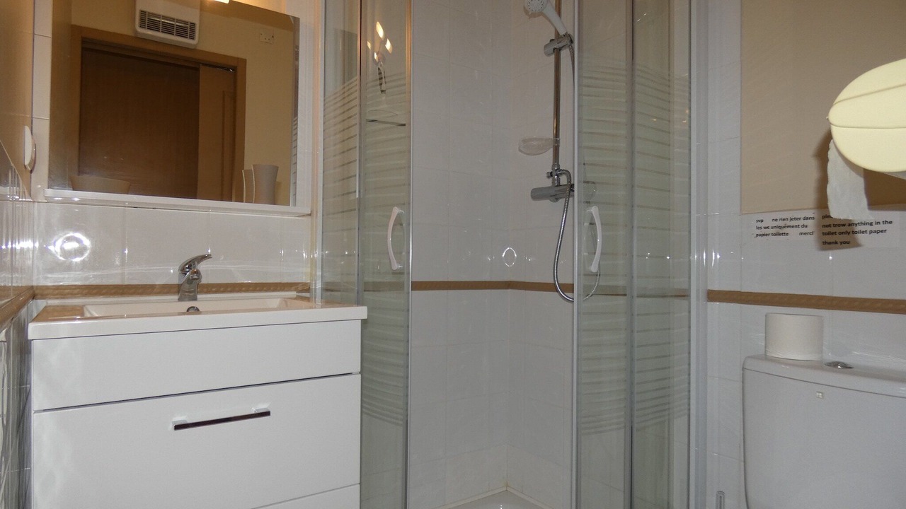 Photo of Bathroom in Saint-Paul-Trois-Chateaux
