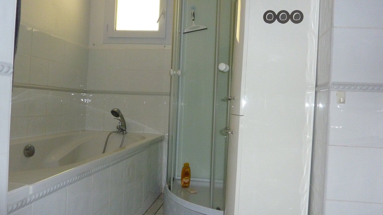 Photo of Bathroom in Saint-Paul-Trois-Chateaux