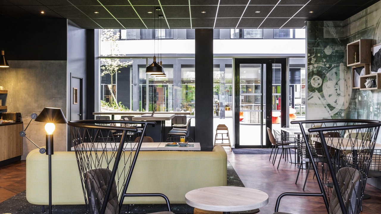 Photo of Others in Palaiseau