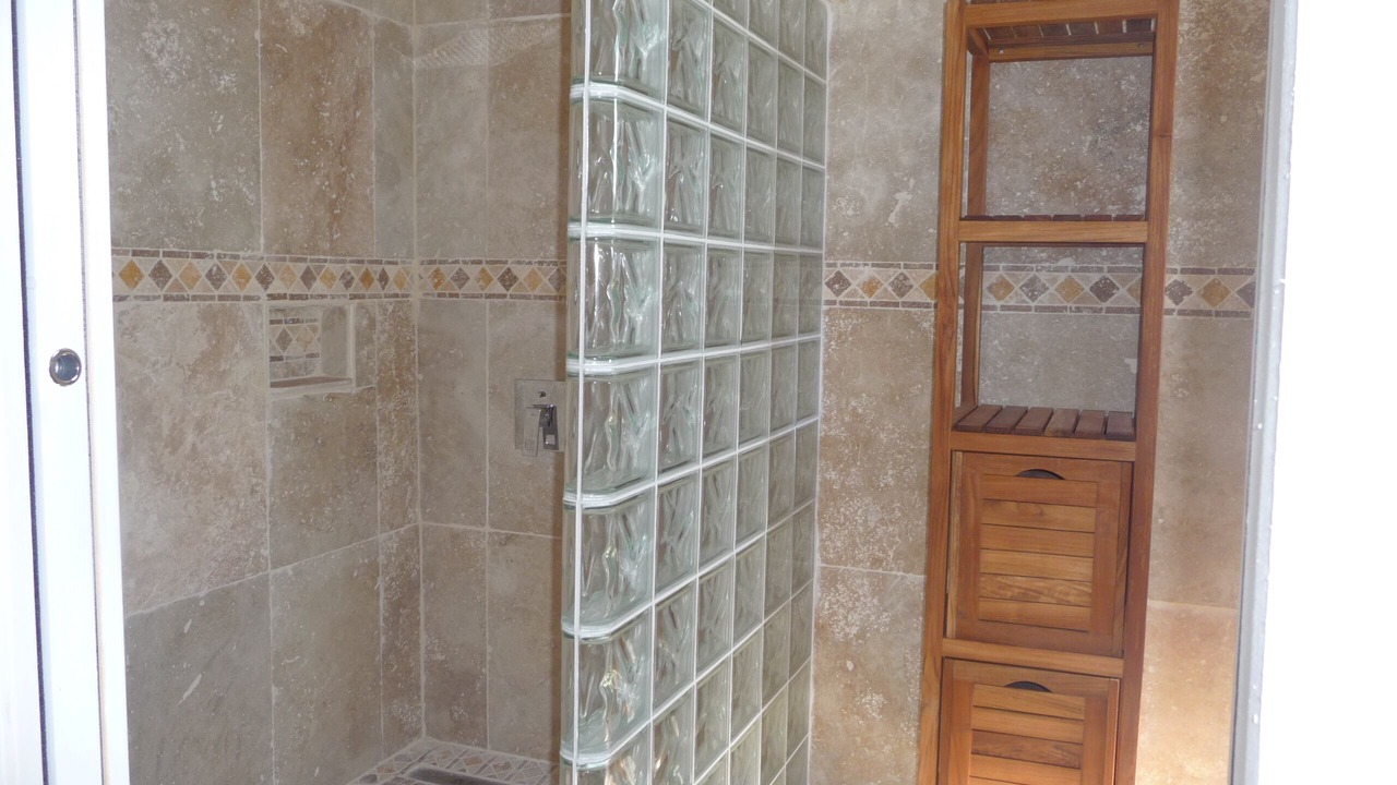 Photo of Bathroom in Rasteau