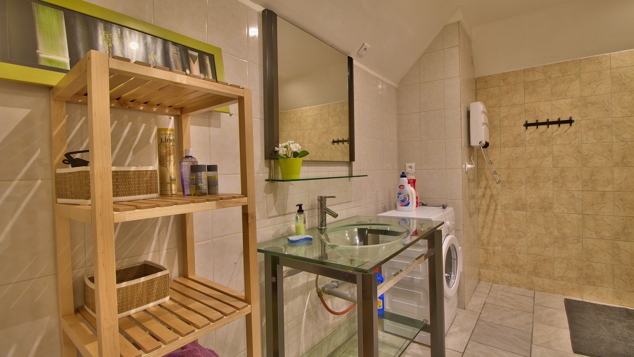 Photo of Bathroom in Montmorot
