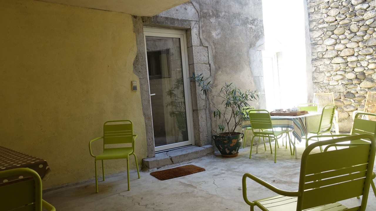 Photo of Outdoor in Vogue