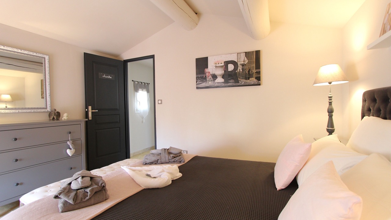 Photo of Bedroom in Beaumes-de-Venise
