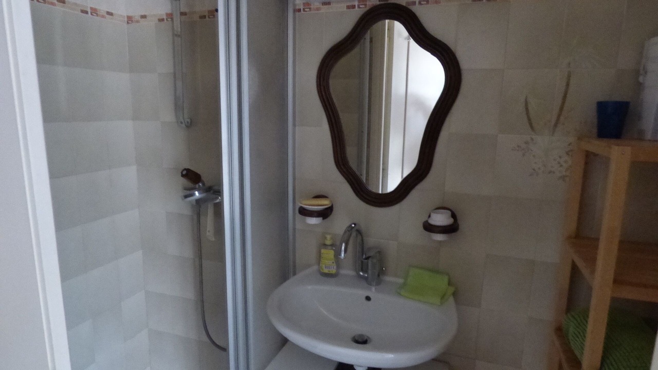 Photo of Bathroom in Bonnefontaine