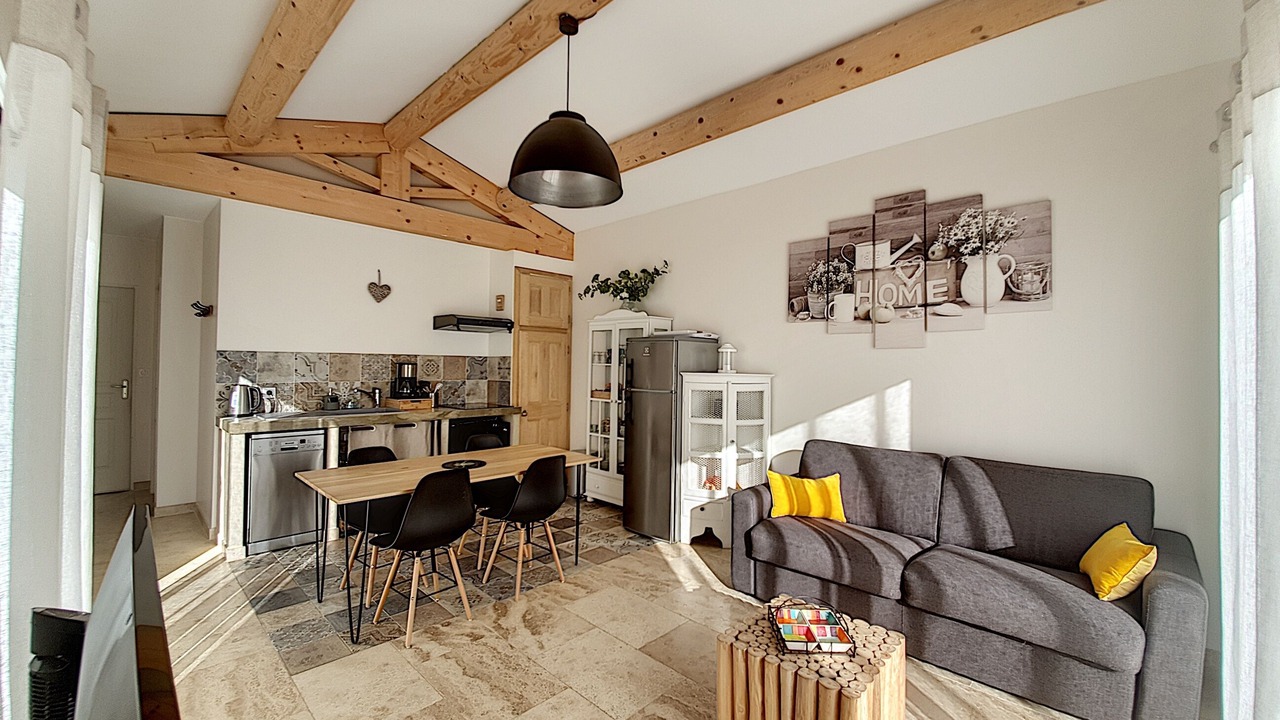 Photo of Livingroom in Mazan