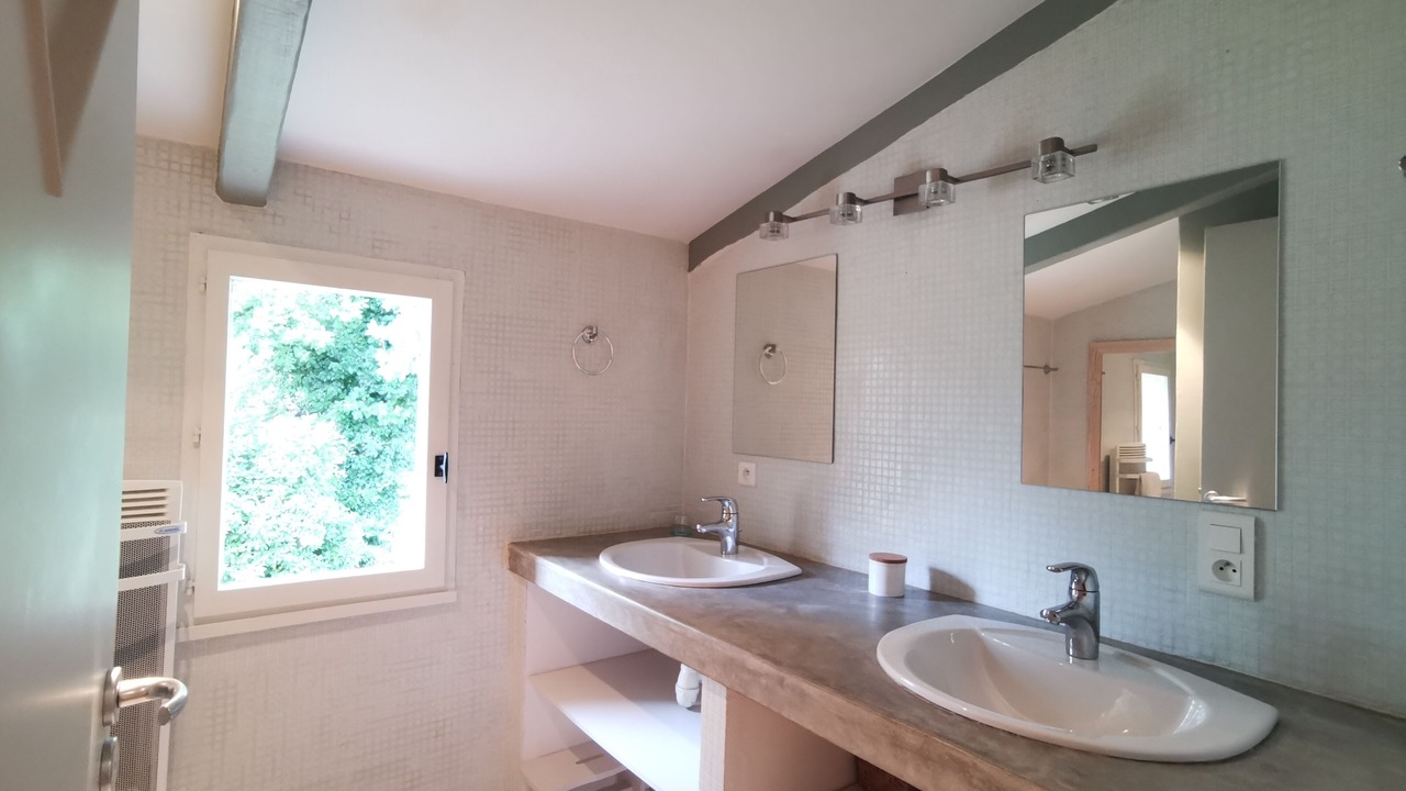 Photo of Bathroom in Grignan